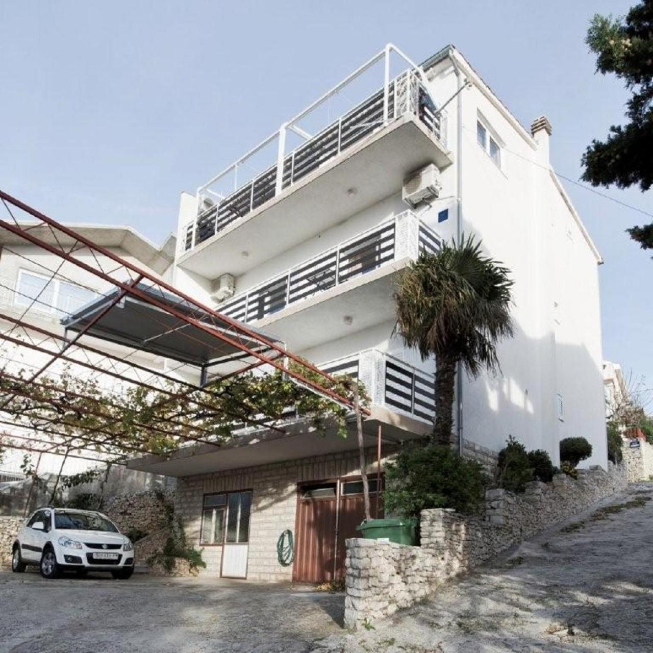 Apartments And Rooms Mirja-Parking Primošten Exterior foto