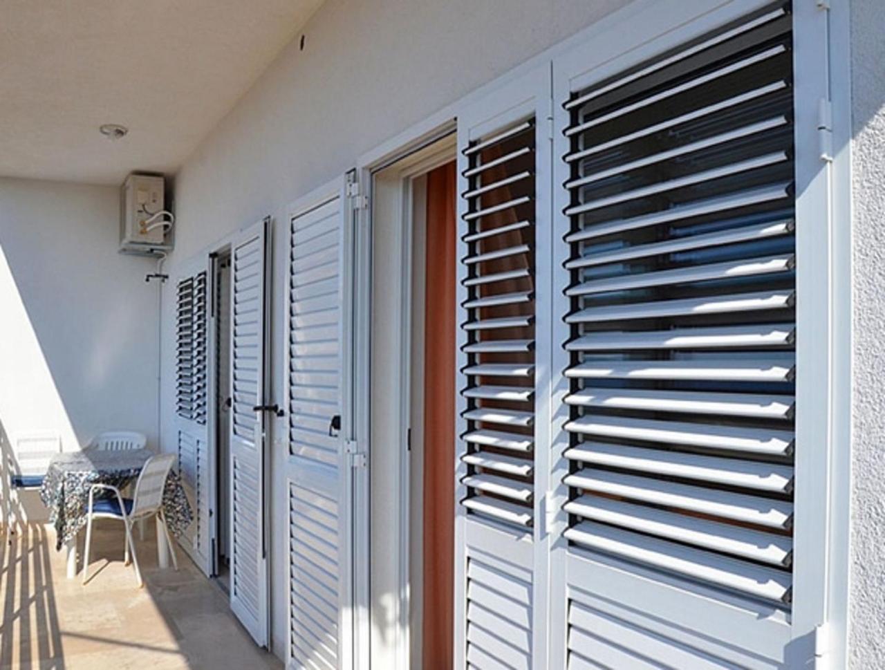 Apartments And Rooms Mirja-Parking Primošten Exterior foto