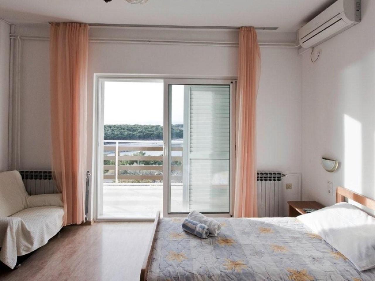 Apartments And Rooms Mirja-Parking Primošten Exterior foto